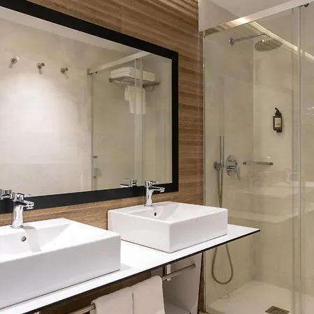 Onmood - Bed & Brunch Hotel 4*